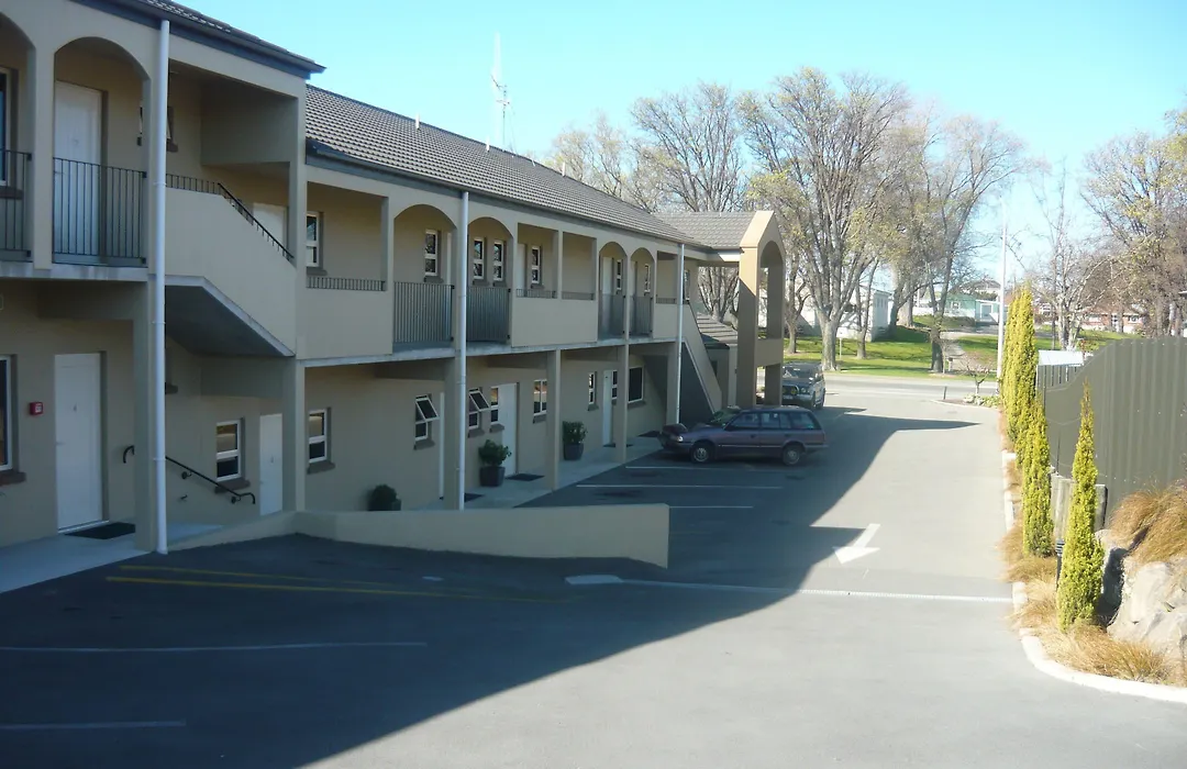 Asure Avenue Motor Lodge-1