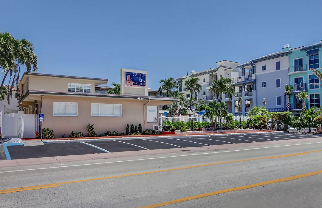 Castle By The Sea Motel-1