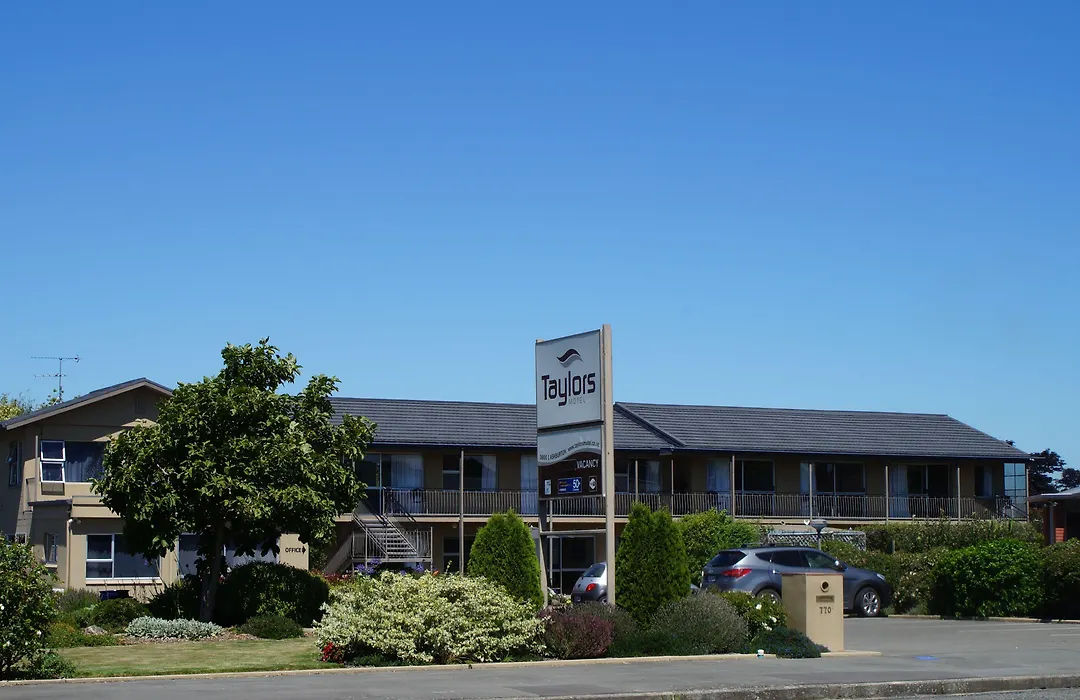 Taylors Motel-1