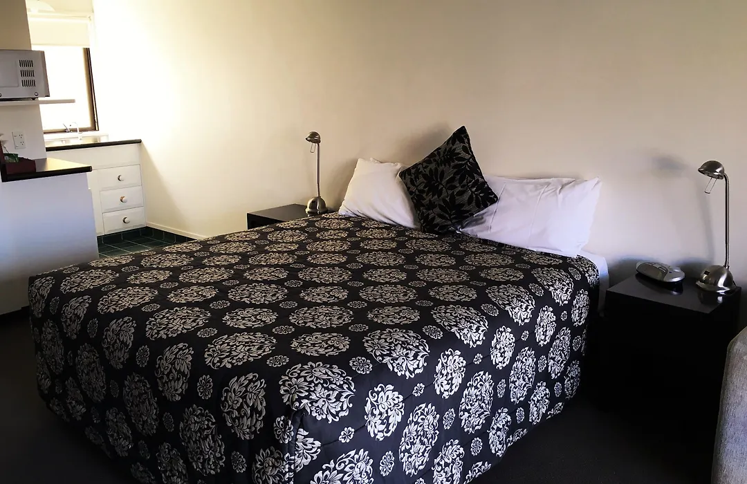 Cable Court Motel-1