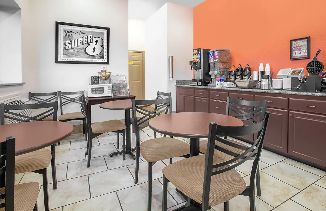 Super 8 By Wyndham Idabel-1