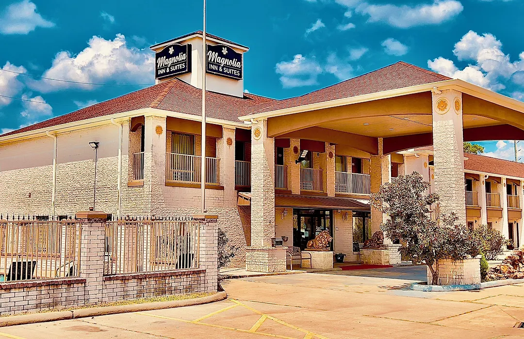 Magnolia Inn And Suites-1