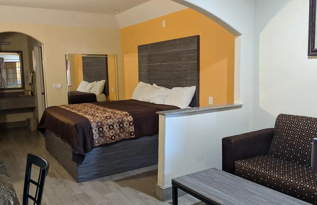 Regency Inn And Suites Galena Park-1