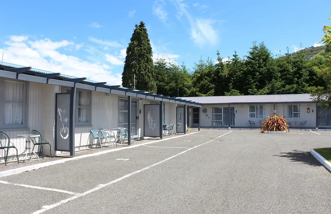 Fairy Springs Motel-1