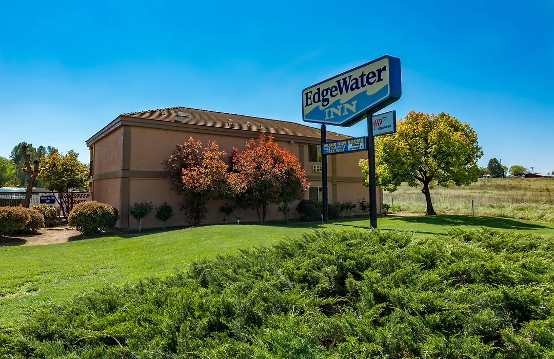 Edge Water Inn-1