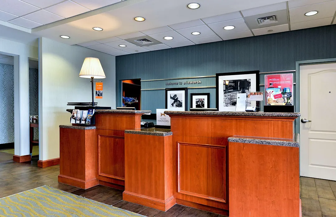 Hampton Inn Ellsworth-1