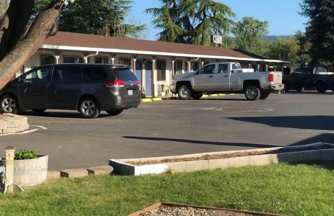 Kelseyville Motel-1
