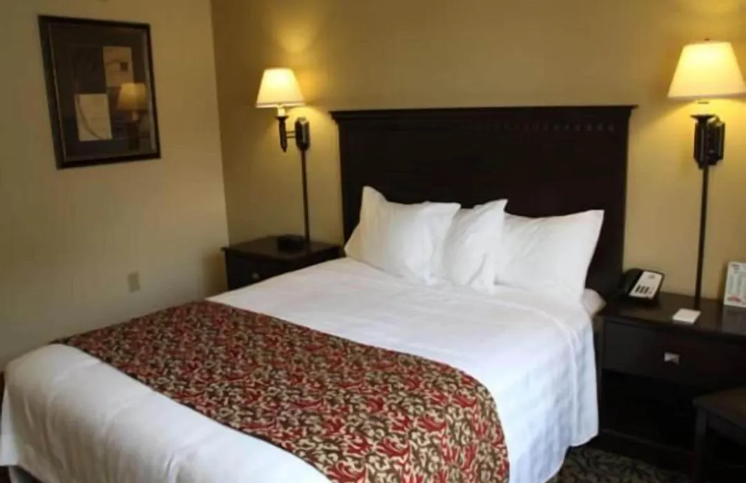 Valley Inn Sanford Medical Center-1