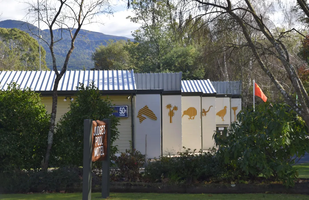 Judges Pool Motel Turangi-1