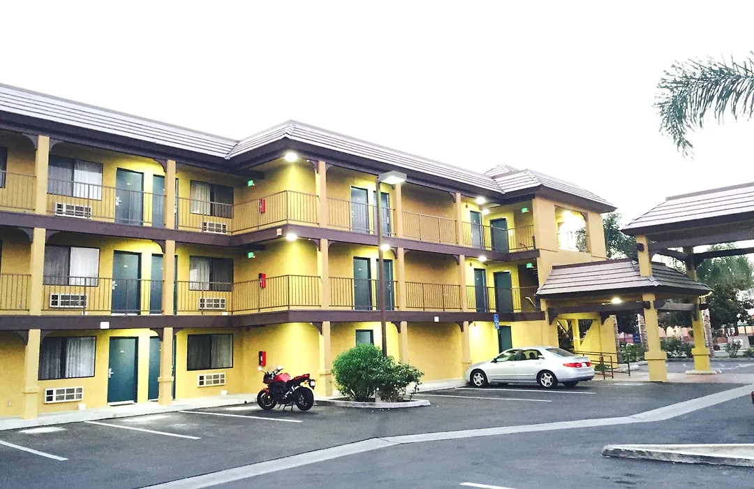 Simply Home Inn & Suites - Riverside-1