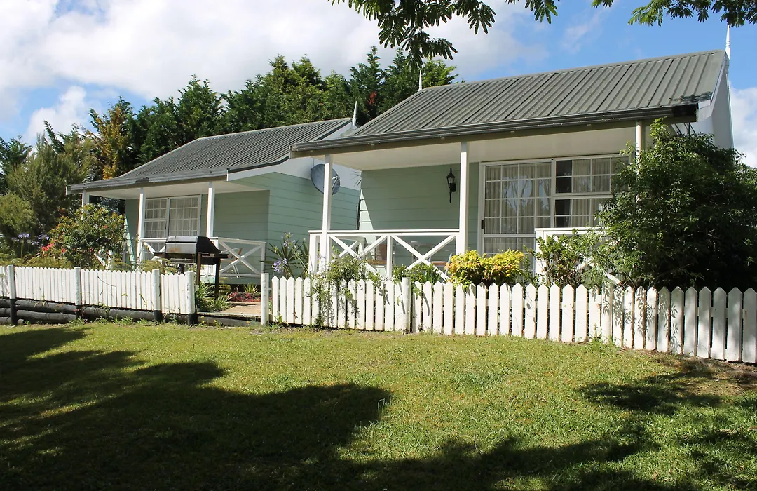 Ash Grove Boutique Motel-1