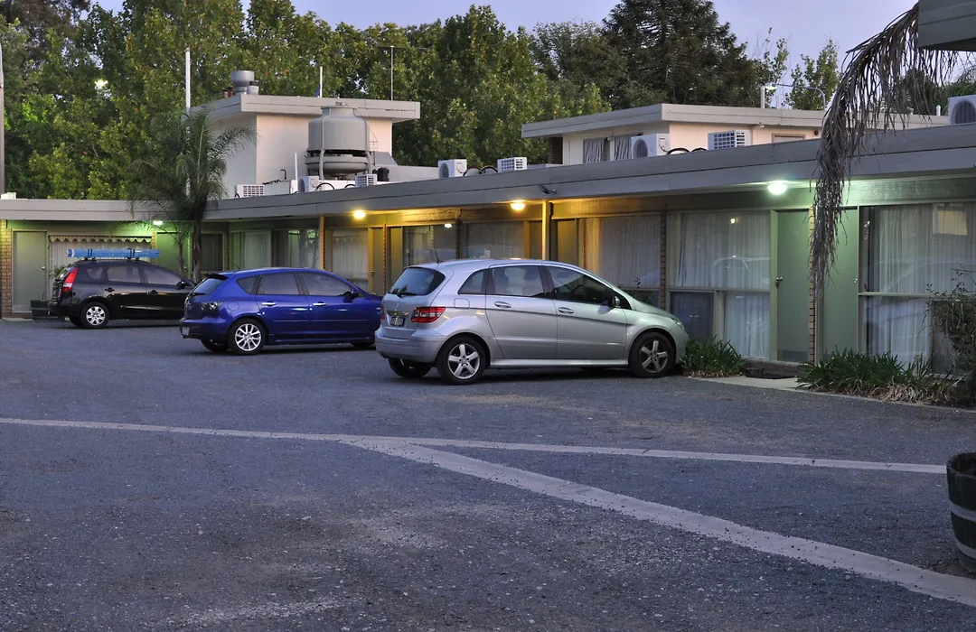 Albury Burvale Motor Inn-1