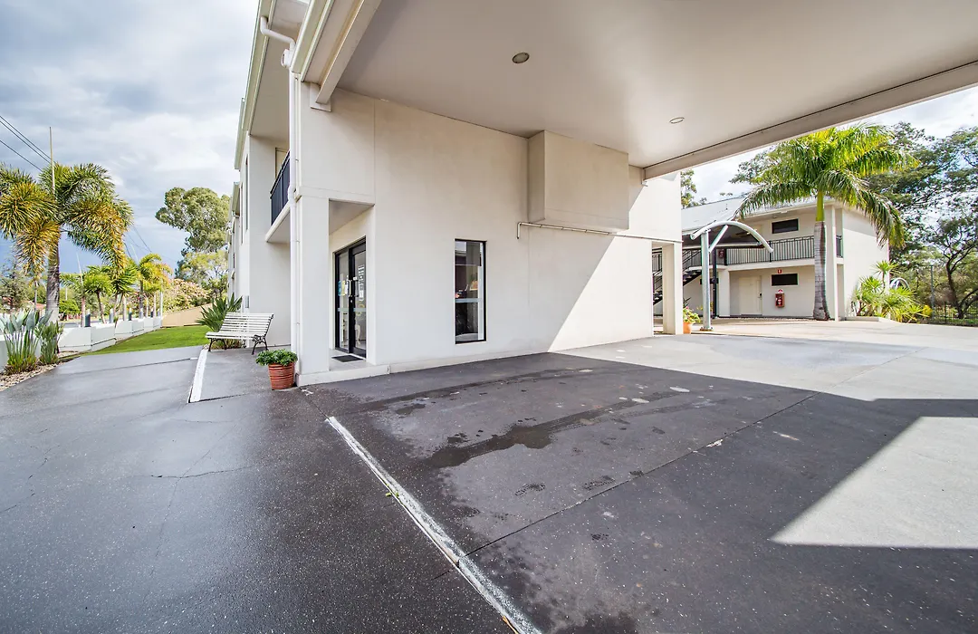 Dalby Fairway Motor Inn-1
