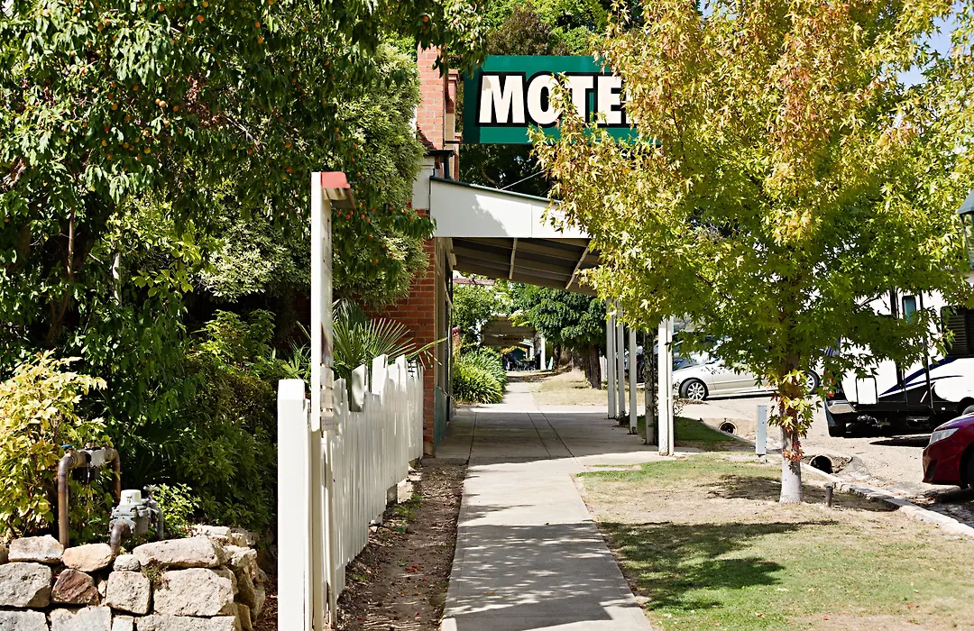Beechworth Carriage Motor Inn-1