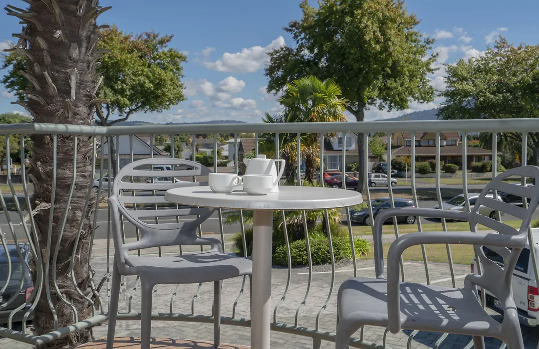 Silver Fern Rotorua Suites & Spa-1