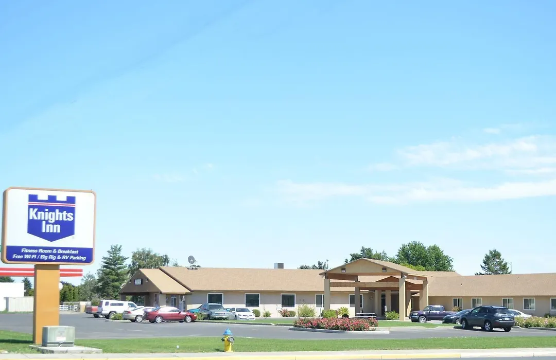 Knights Inn Quincy-1