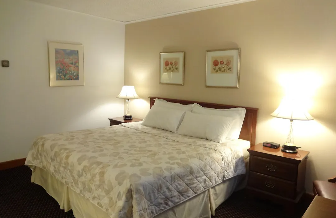 Gorham Motor Inn-1