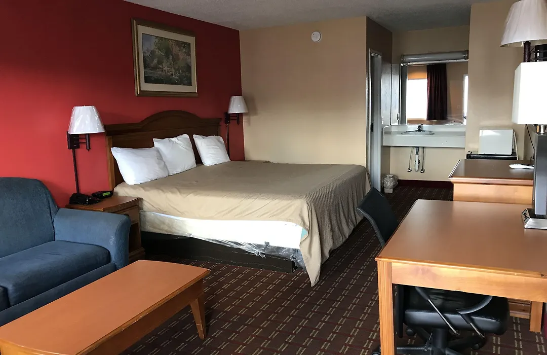 Adams Inn-1