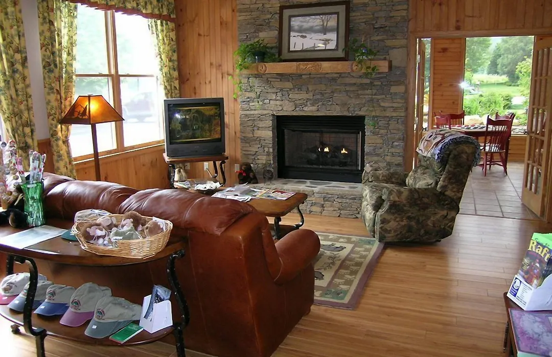 Jonathan Creek Inn-1