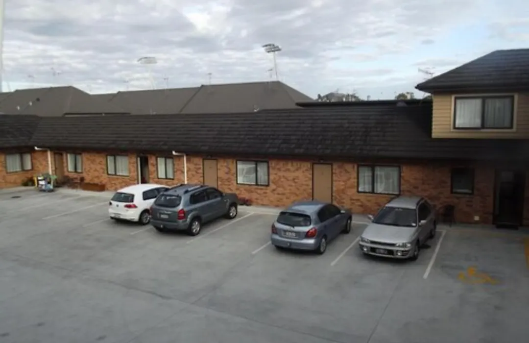 Arena Court Motel-1