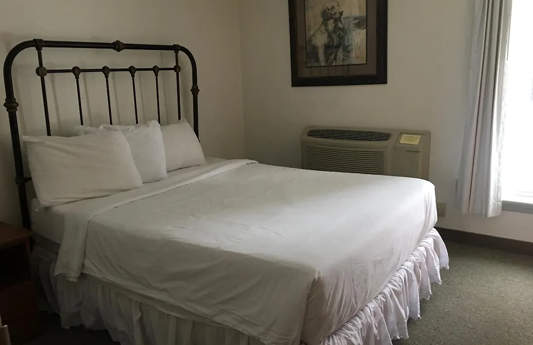 All Suites Inn Budget Host-1