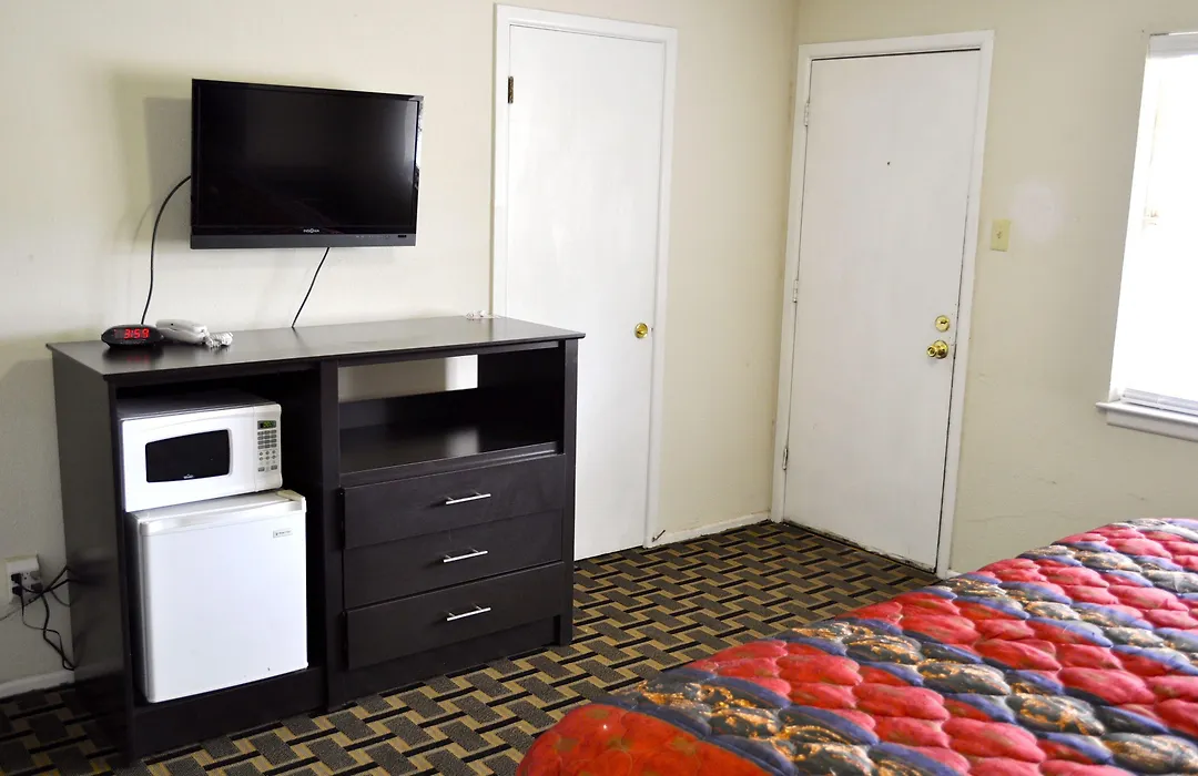 Andrews Motor Inn-1