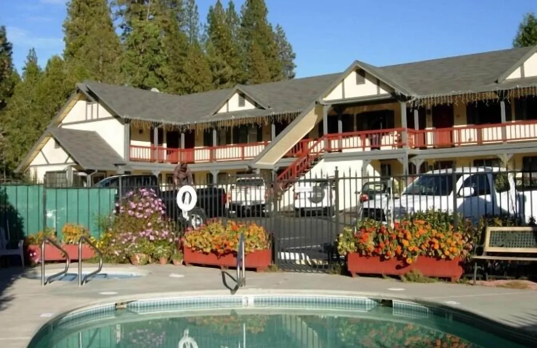 Wildwood Inn-1