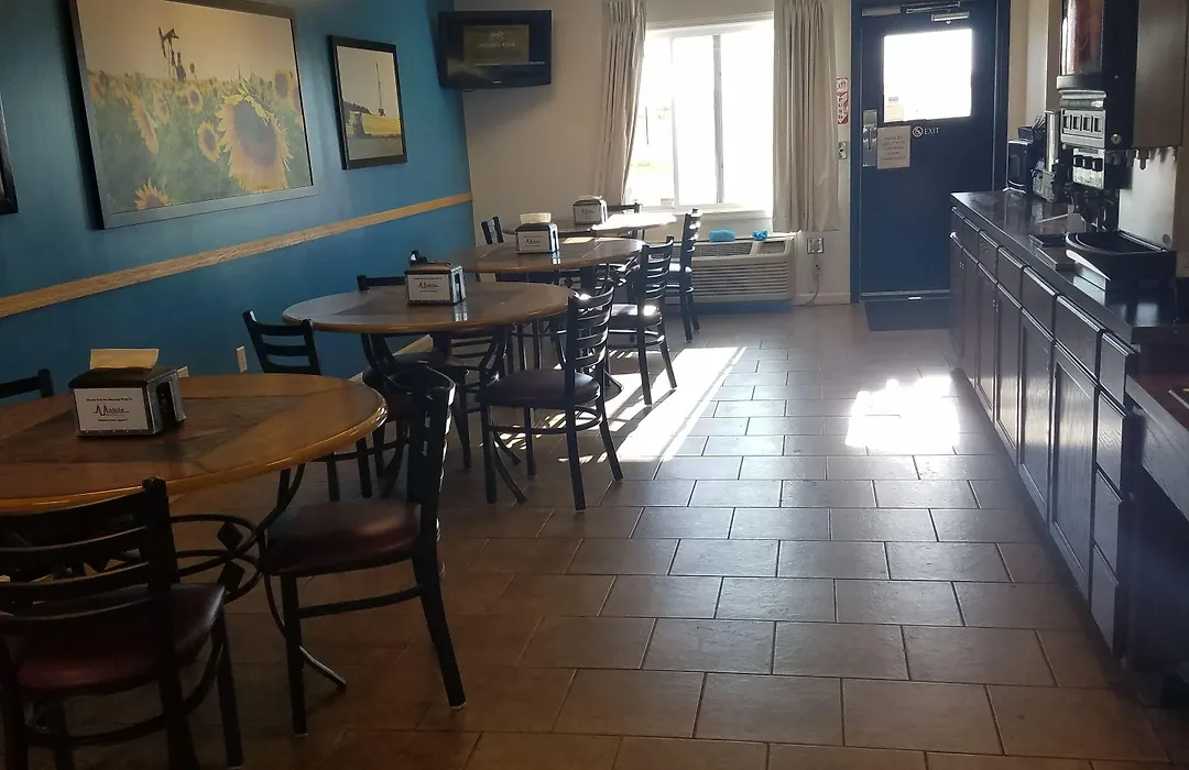 Ramada By Wyndham Williston-1