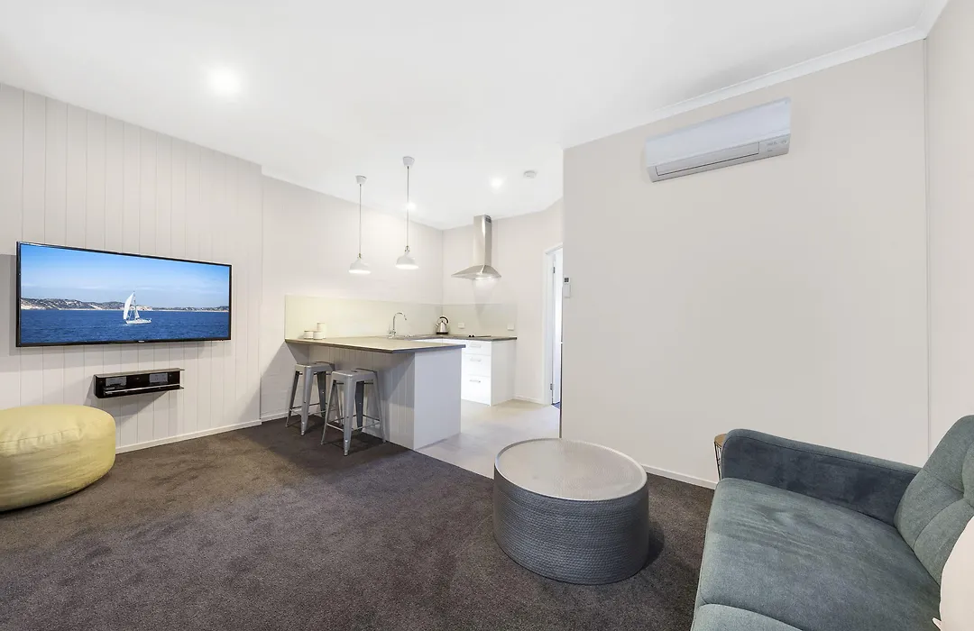 Moonlight Bay Apartments-1