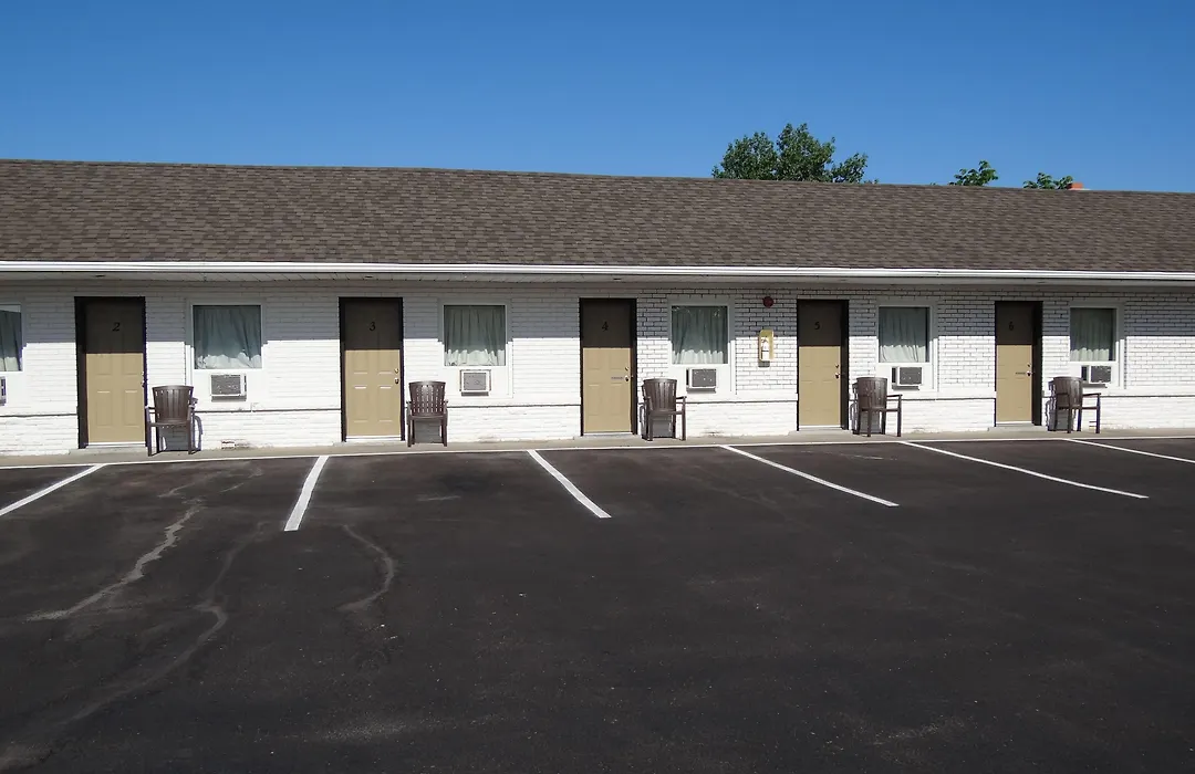 Falcon Inn-1