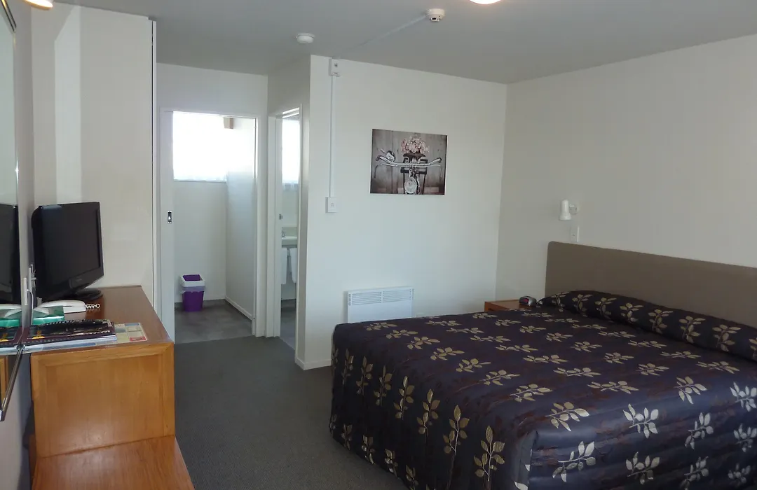 Colonial Inn Motel-1