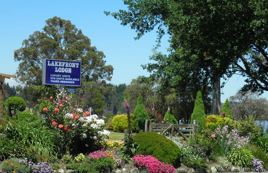Lakefront Lodge-1