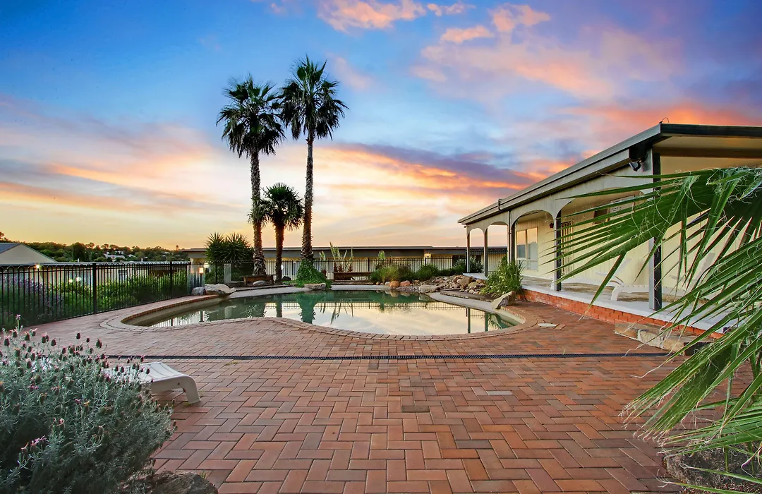 Thunderbird Motel Yass-1