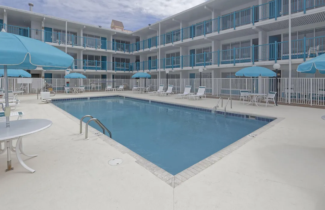 Dunes Court-1