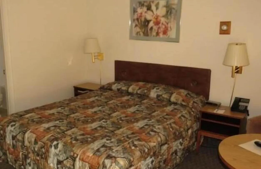 Skyline Motel-1