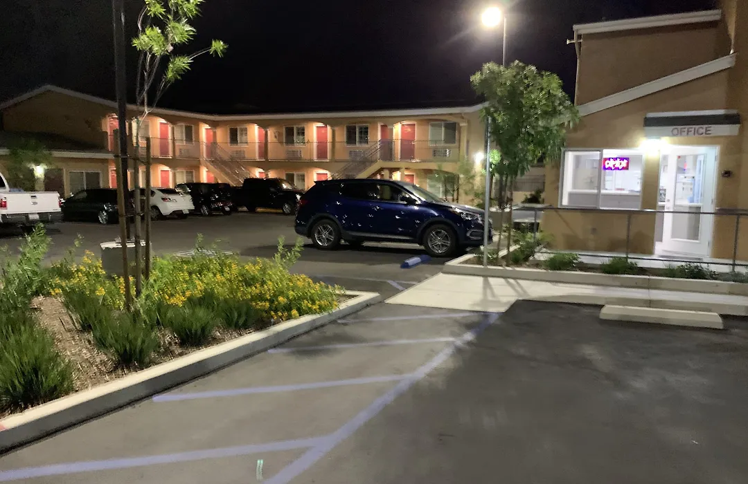 Desert Inn Motel-1