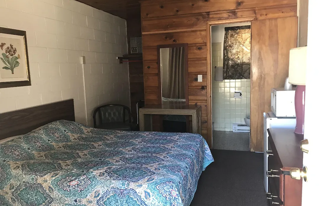 White Pine Motel-1
