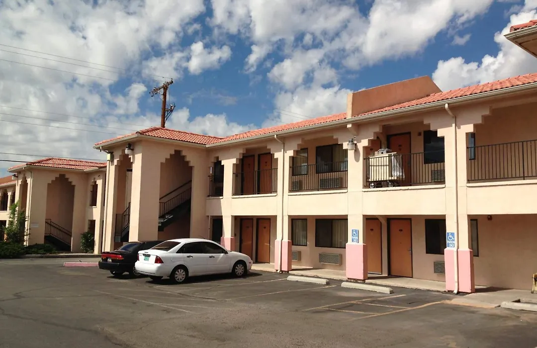Luxury Inn-1