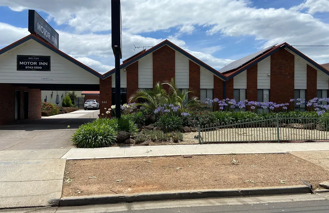 Melton Motor Inn And Apartments-1