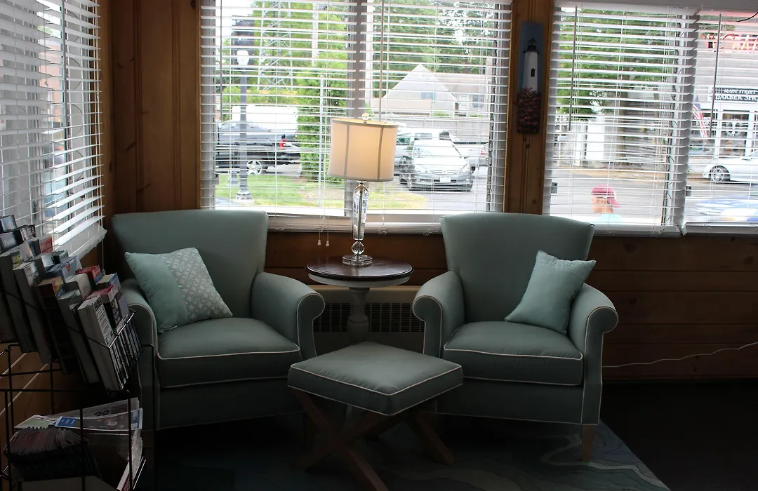Town & Beach Motel-1