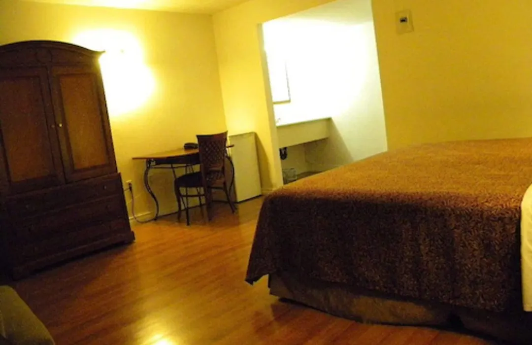 Fairway Inn By The Falls-1