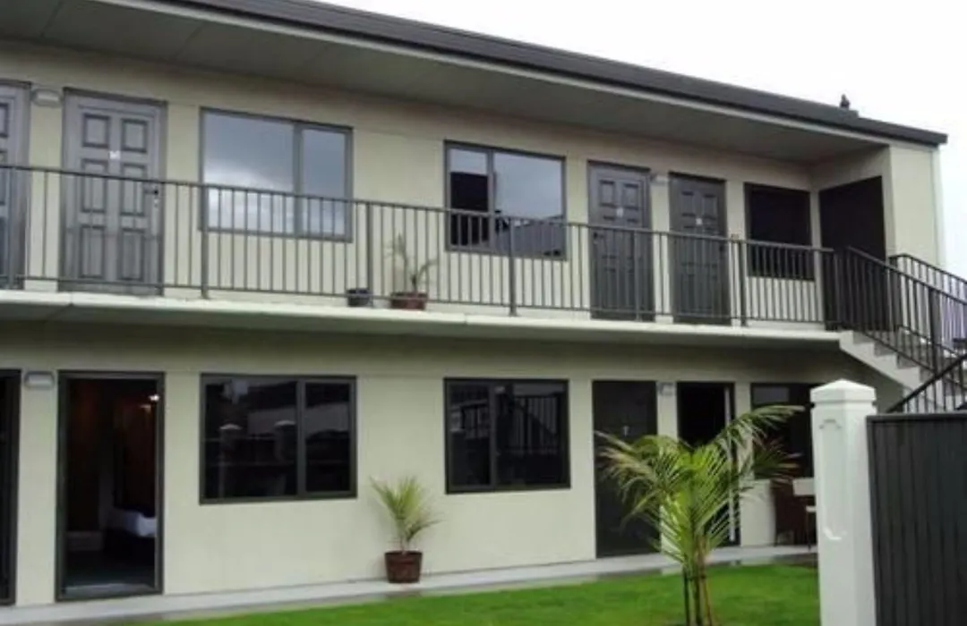 Abode On Courtenay Motor Inn-1