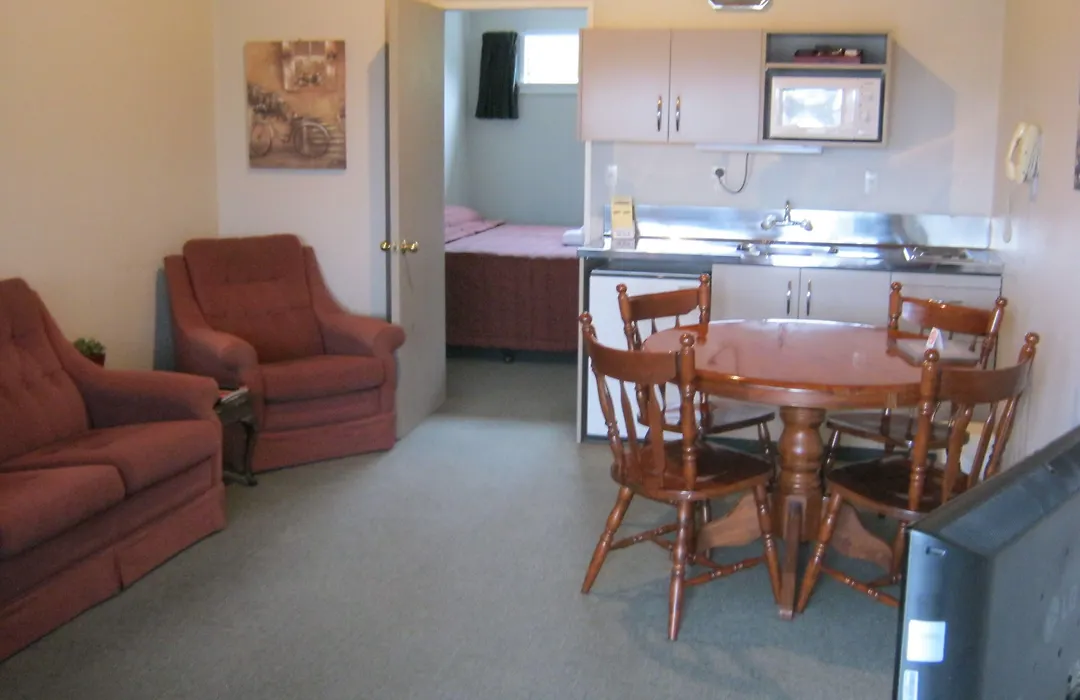 Blue Dolphin Motel-1