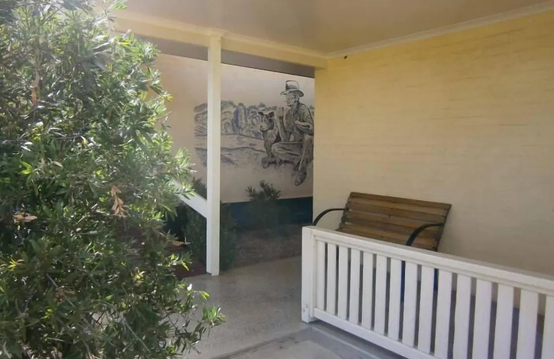 Kellys Motel Oakey-1