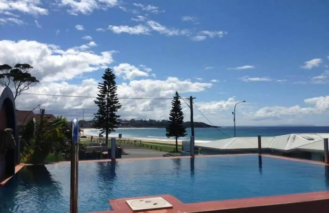 Beach House Mollymook-1
