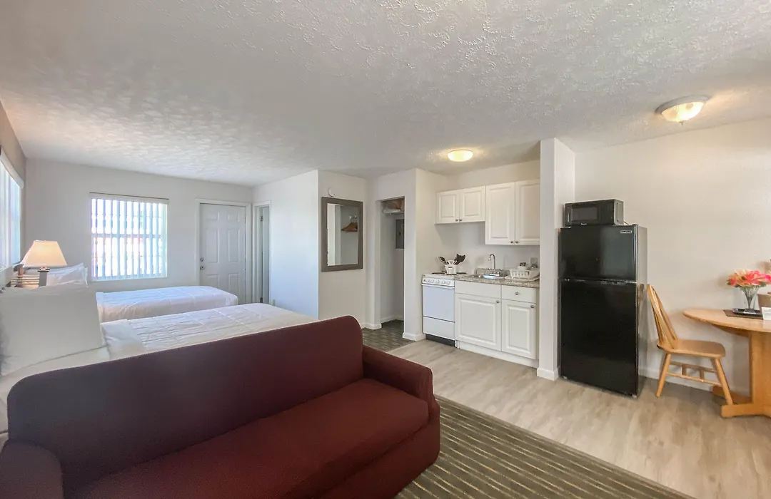 Ocean Court Beachfront Hotel-1