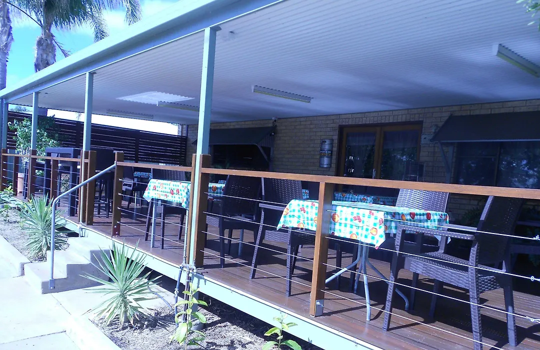 Barcaldine Country Motor Inn-1
