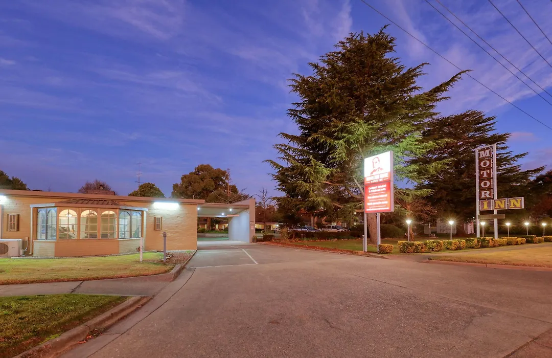 Hamilton Hume Motor Inn-1