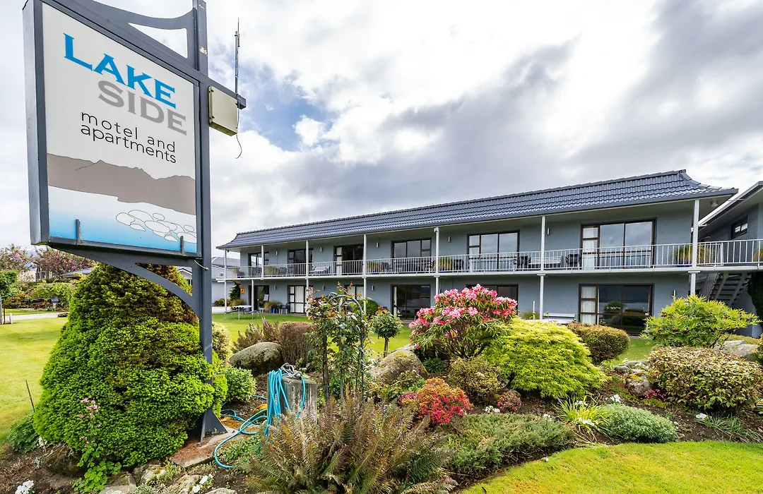 Lakeside Motel & Apartments-1