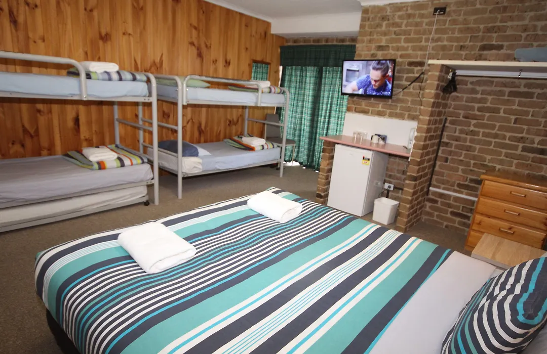 Acacia Snowy Motel-1